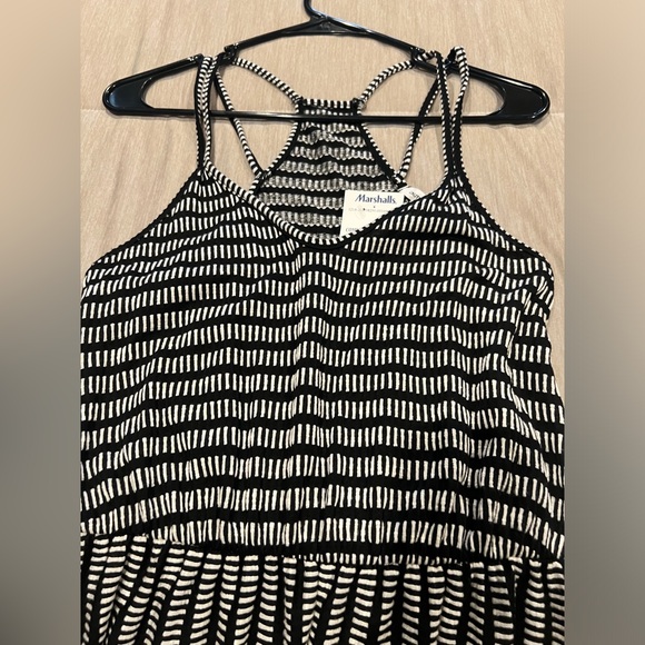 Black and White Maxi Dress - Picture 3 of 4